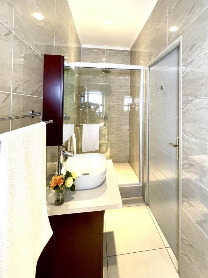 Atlantic Pearl Guest House Midrand Exterior photo