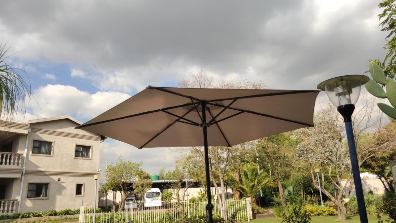 Atlantic Pearl Guest House Midrand Exterior photo